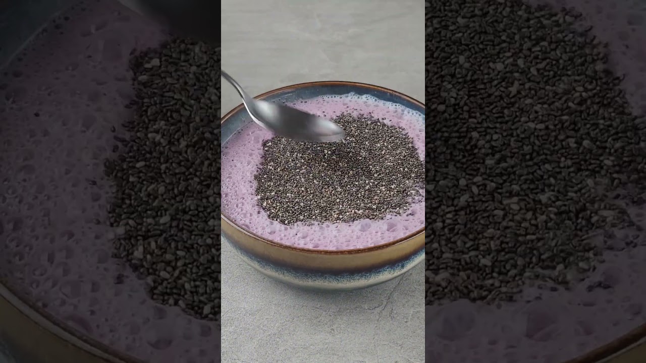 Light and delicious pudding with granola and blueberries #dessertrecipe #deliciousdessert #dessert Light and delicious pudding with granola and blueberries #dessertrecipe #deliciousdessert #dessert