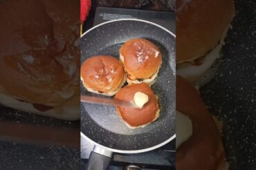 "Quick & Healthy Bun Peanut Sandwich Recipe | Perfect Snack Idea!"