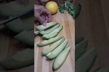 Mango Avocado Salad#fruit #healthy #satisfying  #ytshortsvideo