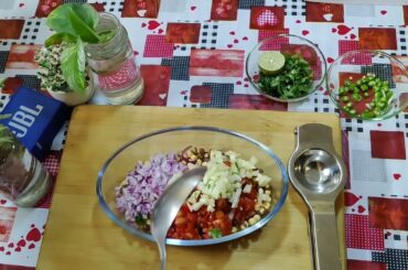 Healthy Roasted Kala Chana Chaat Recipe | simple salad recipe |