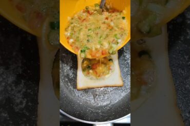 Egg Toast Omelette | Egg omelette recipe | How make egg toast omelette #shorts #eggomelete #recipe