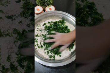 Quick and Healthy Breakfast Recipe | Instant Breakfast Recipe | Methi Paratha |#shorts