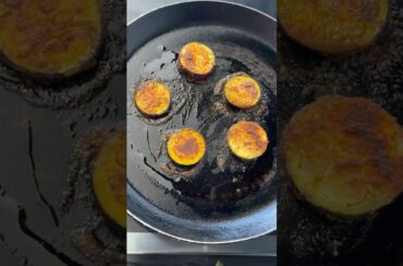 Roasted baingan #kitchen #food #healthy #dish #viralvideo #trending #viralreels #viralshorts #shorts