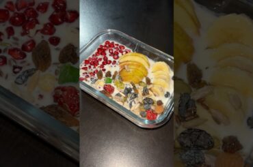 Easy to make, healthy to eat || easy breakfast recipes || #breakfast #oatsrecipe #healthy#shorts