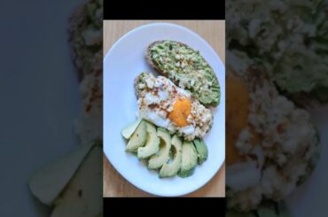 Avocado feta egg toast #shorts #breakfast #healthy #bread #toast #recipe