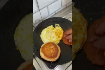 Breakfast Egg Recipe | Bread & Eggs Recipe #egg #breakfast #bread #andafry #omelette #eggslut
