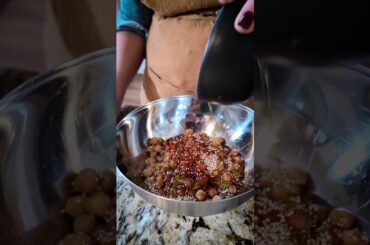 crispy chickpeas and quinoa bites #protein #healthysnacks #foodforkids