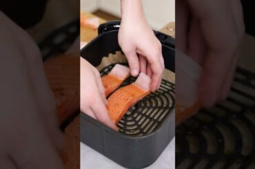 Air Fryer Salmon with Potatoes #recipe #airfryer #salmon
