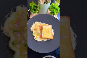 This is the healthiest bread omelette ever #shortsvideo #trending #shorts #egg