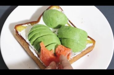 Avocado and Bread Toast ! Super Easy and Healthy Bread Toast Recipe !!