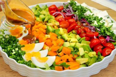 Only a few people know this recipe! The recipe for a delicious avocado salad. Healthy and delicious!