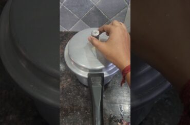 Cooker tip ....#kitchentips#hometips#hack#clean#healthy#diet#tasty#food#pappu#curry#remedies#rasam