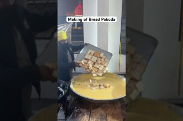 Bread Pakoda Making at Gurudwara #breadpakoda #gurudwara #langar #langarseva