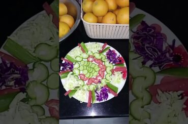 The Secret to Making Low-Calorie Salads Actually Tasty