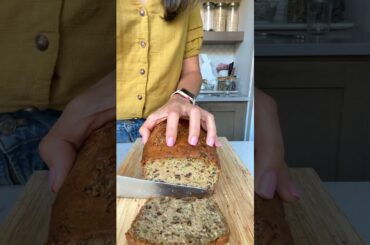 Zucchini Bread | FeelGoodFoodie