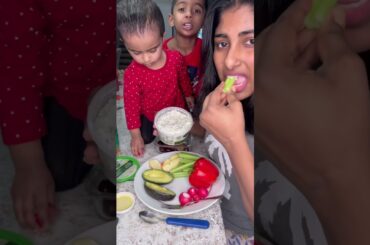 Snack with me and Izaiah#healthy#eats#eating#food#youtuber#subscribe#foodie#thomastalksandtravels