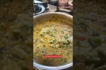 Healthy Dal Khichdi / palak Khichdi #shorts #youtubeshorts #food #homemade#healthy