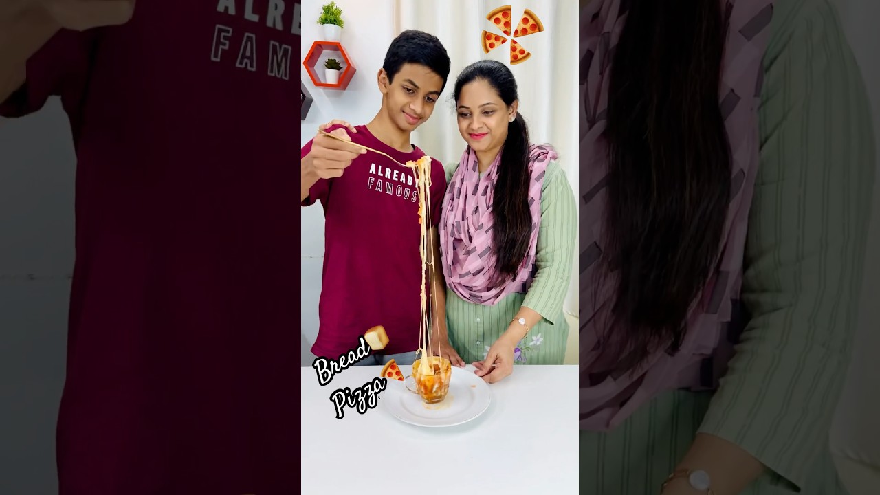 #shorts Bread Pizza #selinesrecipes #bread #pizza #shorts Bread Pizza #selinesrecipes #bread #pizza