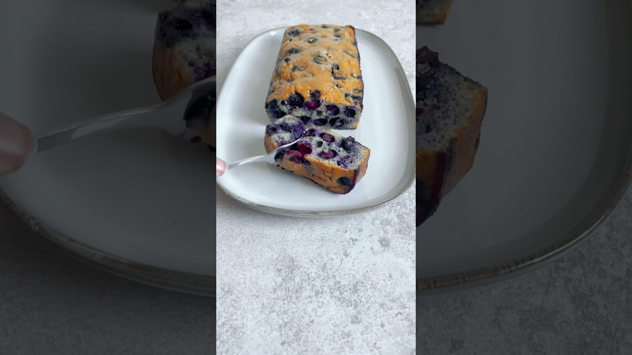 Easy Keto Cake Recipe with fresh Blueberries, delicious and healthy #keto #healthyrecipes #nosugar Easy Keto Cake Recipe with fresh Blueberries, delicious and healthy #keto #healthyrecipes #nosugar