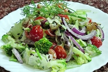 Bok Choy & Broccoli Delight: A Crunchy Salad Recipe #salad