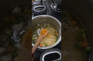 Veg Loaded Kichidi #food #healthy #kichidi #veganrecipes #vegetables #vegetarian #homecooked #yummy