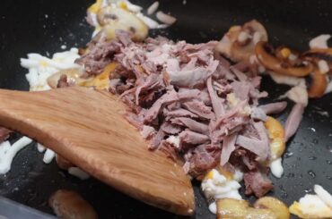 How to Make a Tongue Sandwich with Mushrooms and Pizza Cheese - A Delicious and Quick Meal!*