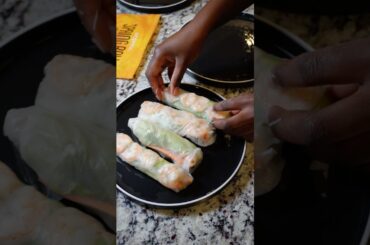 Easy Vietnamese Fresh Spring Rolls #shorts #fyp #springroll #cooking #healthy #ytshorts #easyrecipe