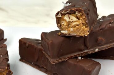 Healthy Vegan Snickers Bars | Delicious & Guilt-Free Snack Recipe!