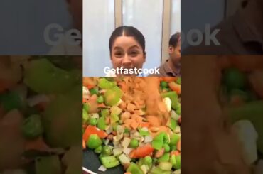 Shehnaaz Gill's favorite vegetable Poha'Recipe l#healthy #breakfast#celebrity #shorts #easy #yt