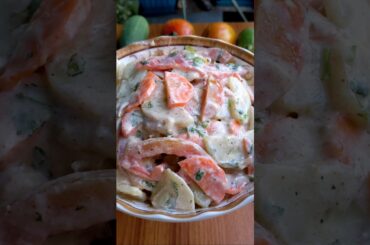 How to Make the World's Easiest Salad