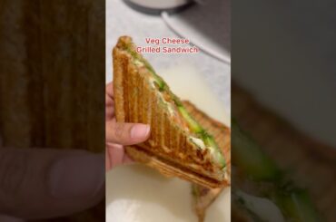 Grilled sandwich  #shorts #sandwich #sandwichrecipe #cheese #streetfood #youtubeshorts #shortvideo
