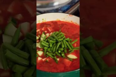 Cozy Up with the WARMEST Minestrone Soup Recipe for Winter