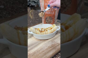 Easy Healthyish Recipe #bananasplit #healthysnacks #highproteinsnacks #easyrecipe #snackideas