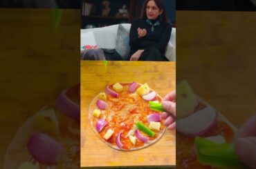 Neena Gupta favourite healthy dinner  rotiza #pizza-recipe #rotipizza  #healthy eating  !