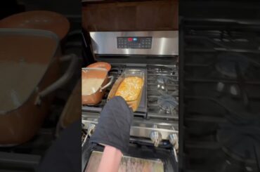 Banana bread #recipe #bananabread #bread #baking #easyrecipe #healthy #shorts #christmas #yummy