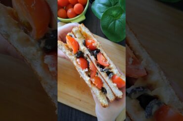 Mediterranean style tomato sandwich | Healthy Recipes | Lunch Ideas #food #sandwich #easyrecipes