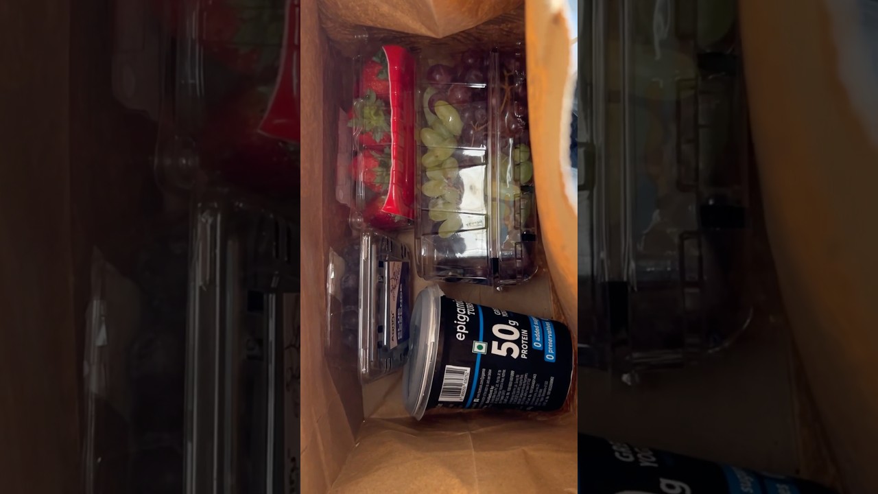 VERY SIMPLE LOW CALORIE GREEK YOGURT FRUIT BOWL | EASY WEIGHTLOSS RECIPE | #lowcaloriedesserts VERY SIMPLE LOW CALORIE GREEK YOGURT FRUIT BOWL | EASY WEIGHTLOSS RECIPE | #lowcaloriedesserts