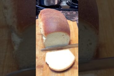 Make Delicious Amish White Bread At Home With This Easy Recipe!