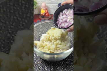 New Unique Recipe of Crispy Bread Roll#shorts #crunchy #snacks #recipe #shortvideo