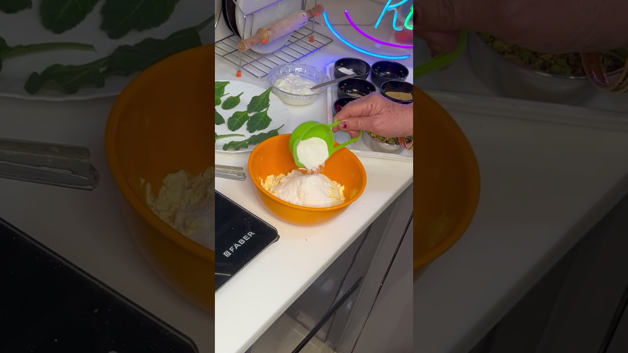 Tips for Making Healthy Snacks for Kids at Home | Nutritious and Immunity-Friendly Palak Patta Chaat Tips for Making Healthy Snacks for Kids at Home | Nutritious and Immunity-Friendly Palak Patta Chaat