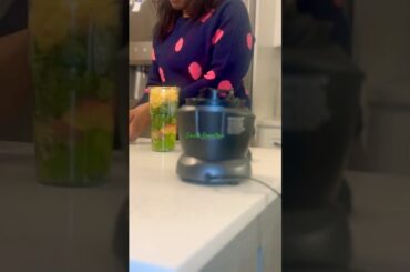 3 Healthy Green Smoothies | Healthy Breakfast Ideas