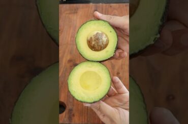 Avocado Toast Recipe | Healthy & Quick Breakfast #ytshorts #avacadotoast #toast #breakfast #goviral