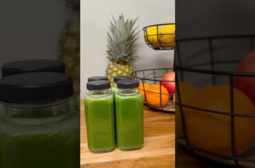 Transform Your Gut Health With This Healthy Green Juice Recipe #greenjuicerecipe #healthyrecipes