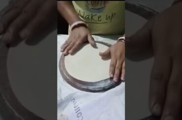 Roti gol banaye hat sehi #ytshorts #trending #shortsfeed #viral #chapati #priya'rlifestyle