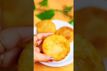 Khasta kachori#shorts #recipe #trending #ashortsaday #kachori #food #snacks#viralshorts#itiandmumma