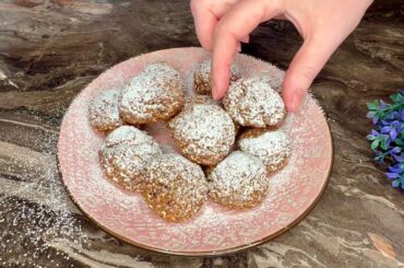The Easiest Healthy Snack Recipe You Need to Try RIGHT NOW!oatmeal cookies with banana and chocolate