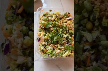 HEALTHY GIRL SALAD! (Recipe in comments) #vegan #edamame #salad #plantbased