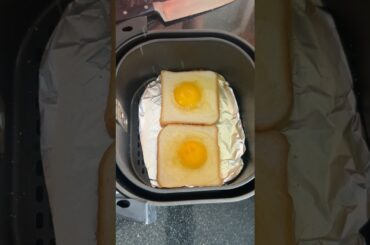 Healthy Qui break fast, less calories & high protein #bread #egg #food #breakfast