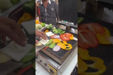 Most healthy broccoli sandwich in Mumbai #shorts #viral #sandwich #indianstreetfood