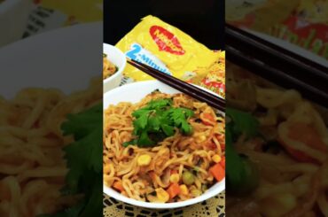 Maggie masala magic recipe/healthy noodles tiffin snacks recipe/maggie roll glucose powder#shorts